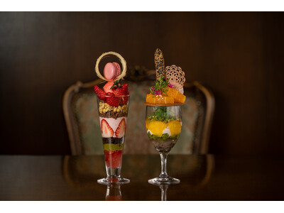 ホテルニューアカオ、敷地内カフェ「花の妖精」に春の主役級パフェ2種が登場