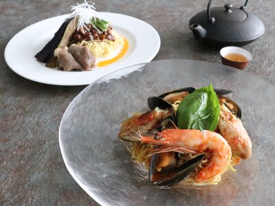 秋に愉しむホテルの冷やし麺「海鮮とトマトの冷製和え麺」「秋茄子と和牛サーロインのピリ辛和え麺」９月1日～10月31日