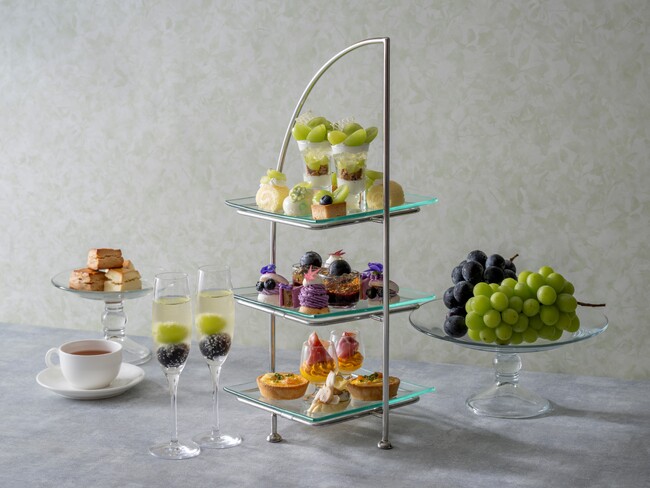 甘くみずみずしい2種のぶどうで秋を味わう「シャインマスカットと巨峰のアフタヌーンティー」