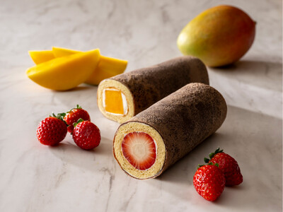 【2026年の恵方は「南南東」】大粒いちごやマンゴーを生クリームとスポンジで巻きあげた この時季だけのスペシャルスイーツ「恵方ロール」