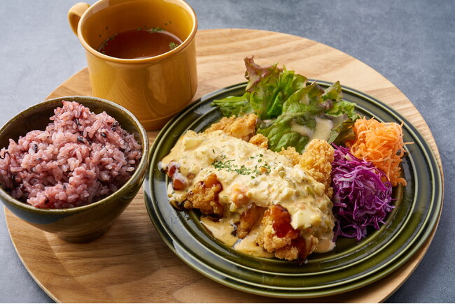 地域の皆様に感謝を込めて【11周年の特別な4日間】pottoのクリスピーチキンプレート390円OFF！！