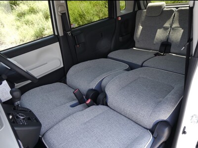 �Ԓ����z�[�����X����N��30���~��