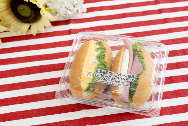 定番の美味しさをお手軽に！「ミニロール たまごサラダ＆ハムチーズ」が持ち運びしやすいボックスタイプで8月5日（火）から新登場！