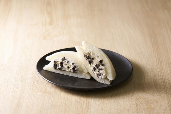 セブン‐イレブンから「クッキー&クリーム」の和スイーツ登場!「もちっと白いどら焼 クッキー&クリーム」と「とろもちわらび クッキー&クリーム」異なる食感の2商品が8月31日(日)から順次発売