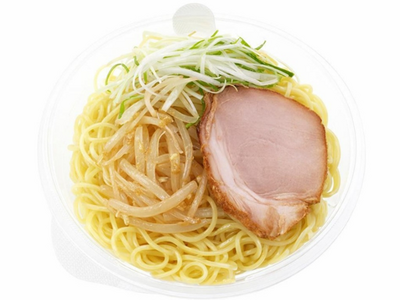 【北海道限定】函館真昆布の旨みと香ばしい野菜炒めがアクセント「香ばしスープの冷たい札幌醤油ラーメン 函館真昆布使用」が新登場