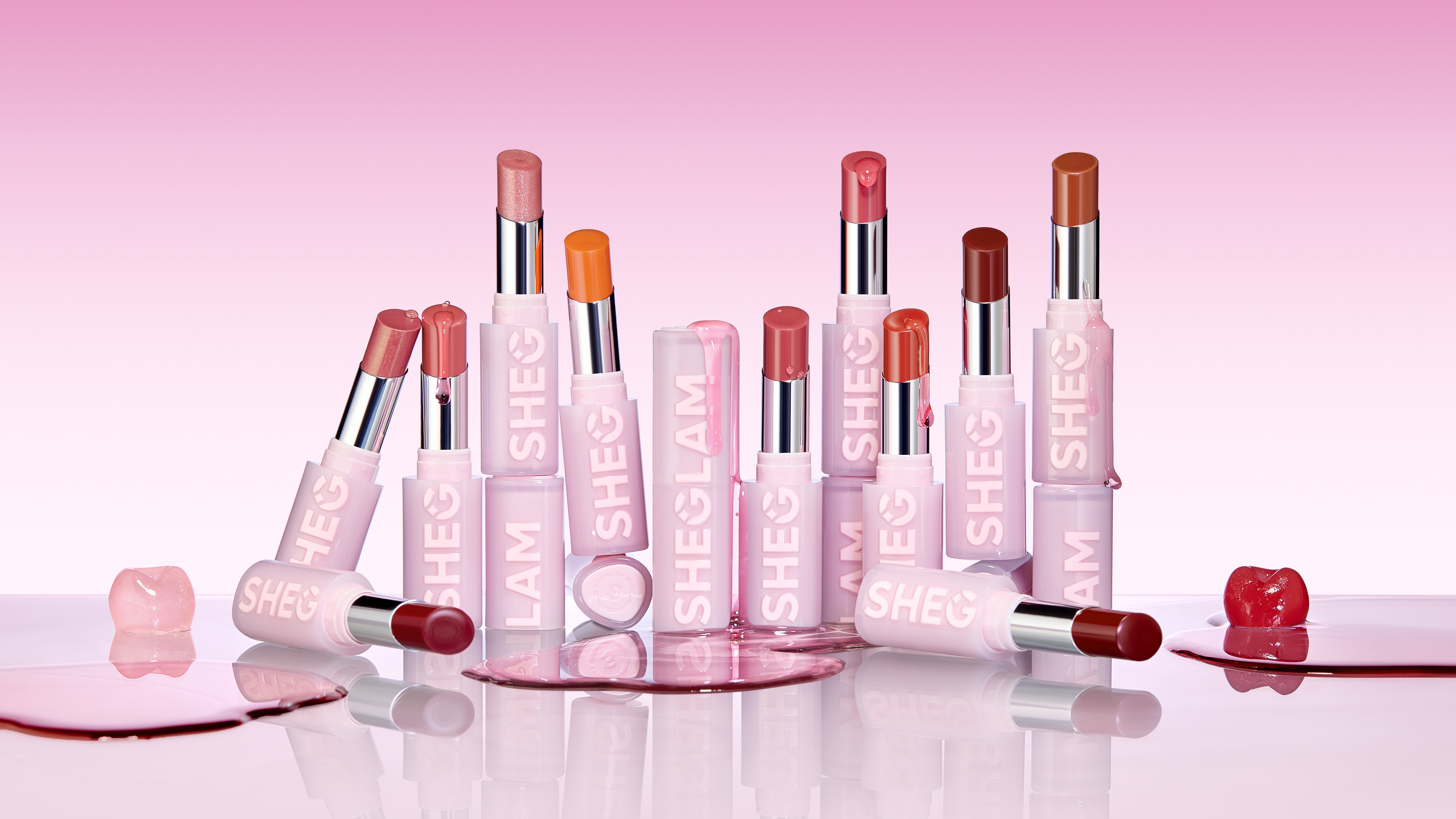 SHEGLAMの2026年初売りコスメに、軽やかなツヤとうるおい感が続くリップオイルバーム「Silk Slip Lip Oil Balm」が1月上旬より仲間入り！