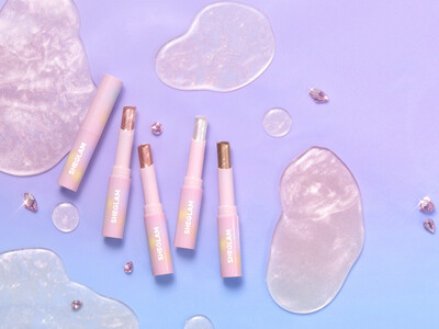 SHEGLAMより、ぷにっと弾むゼリー質感が人気のスティックアイシャドウ「Crystal Jelly Glaze Stick」に春を装う新色4色が2月上旬より仲間入り！