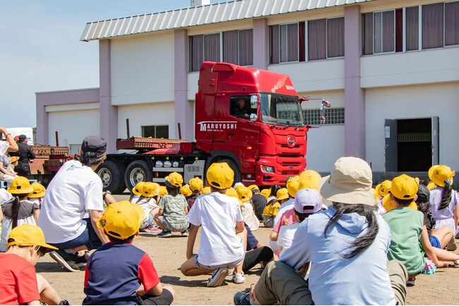 【消防車が初参加！】北広島市の運送会社6社と消防署が小学校に集結　9/5「はたらくクルマといっしょにあそぼう！」開催