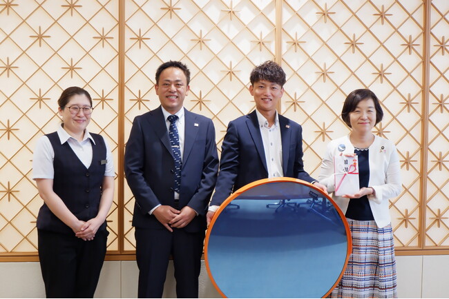 【株式会社カーサービス山形】高齢化率38.6%の酒田市に、見やすい80cmミラーを。カーサービス山形、社員募金で交通安全に貢献(3都市目)