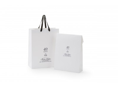 ブルックス ブラザーズに日本上陸40周年を記念した“ショッピングバッグ”、“シャツバッグ”が登場します。