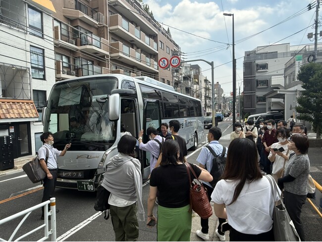 【開催報告】社会福祉法人奉優会、城西エリアの高齢者福祉施設を巡る職員交流バスツアー開催