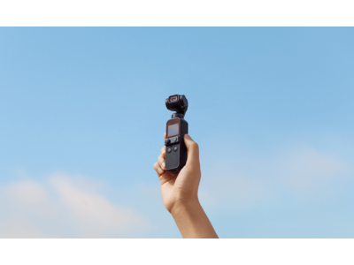 魔法のように滑らかな映像を。DJI、コンパクトなボディに手ブレ補正機能を搭載した4Kカメラ「DJI Pocket 2」を発表。