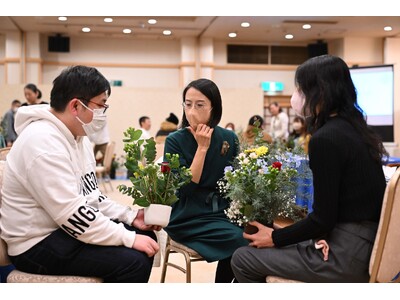 �Ԃ���Ђ�ς���B���{���̑g�D�J�����f���u�ԃZ���s�[�v�A�Q�O�Q�V�N���ۉ��|������ɏo�W