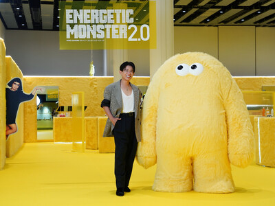 【事前予約数1万人突破！】小田切ヒロ×佐田真由美さんがトークショーを実施　“エナジェティックな美”や大阪の思い出について語る！