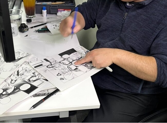 漫画『REVIVAL』1ページに2日かけることも。40年以上Gペンを握り続ける劇画家・松森茂嘉が貫く“手描き”の哲学を反映した続編・VOL.3が6月に発売決定！