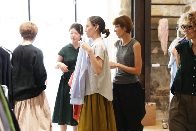 【遠州織物をPR!】7/1からフランス・パリでHUIS POPUPがスタートしました
