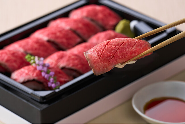 創業明治29年、近江牛の美味しさを追求する職人技を今に伝えるカネ吉山本より、”日本で一番美味しい” 冷凍「近江牛 肉寿司」を発売