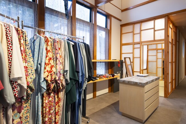【新体験】祭畤温泉かみくら、着物ブランド「KIMONO Connect」と提携開始｜旅館ステイに和の彩りを