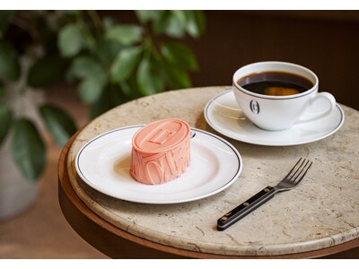 春の新作スイーツ「Strawberry Mousse L’OFFICIEL」発売。可憐なピンクが映える、...