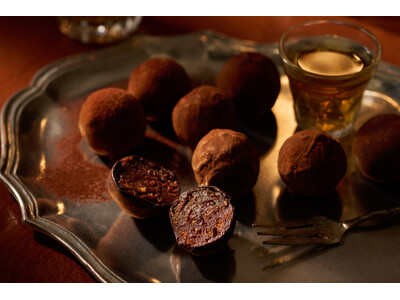 芳醇なアルコールと愉しむ、大人の嗜好品。“紳士の一級品”【ＧＥＮＤＹ（ジェンディー）】では『ザ プレミアム ビターキャラメルラムボール』を数量限定で新発売いたします。