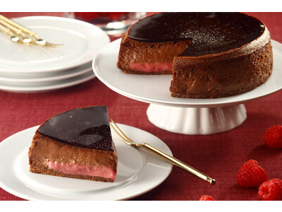 ふんわりなめらかなくちどけ【オリエンタルショコラbyコートクール】から「オリエンタルショコラケーキ（ラズベリー）」が新発売