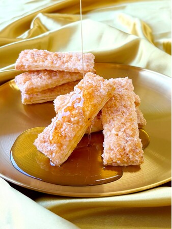 【JR東京駅 グランスタ東京先行販売】ミルフィーユ専門ブランド『LE FEUILLES(ル・フィーユ)』からメープルとバター香るミルフィーユ、「シュガーメープルミルフィーユ」が新発売!