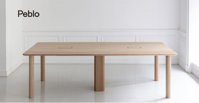 maruni × DE-SIGN INC. が生み出す、無垢材の温もりと機能美を備えた新しいオフィステーブル「Peblo」誕生