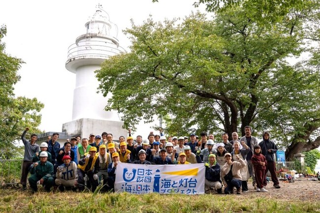 伏木を見守る「岩崎ノ鼻灯台」　周辺の景観を美しく４年ぶりに灯台周辺の伐採・整備に のべ106人が参加！
