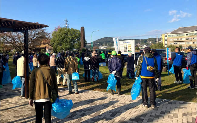 “美しい水辺を取り戻す活動を始めよう”　川と海のクリーン大作戦in土岐川と連携して清掃活動に参加しました