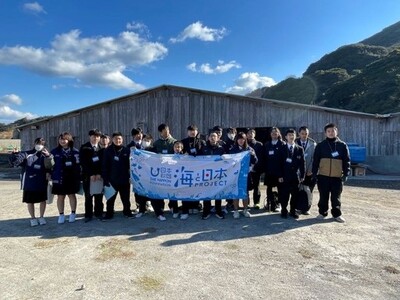 �啪�����C�m�Ȋw���Z�̐��k�ƃq�����{�B���w�ԁu�̌��w�K�c�A�[��l�e�v���J�Â��܂����I