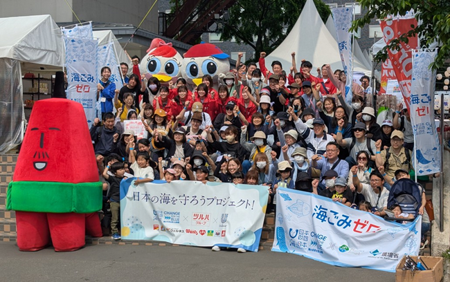 テレビ父さん・ツルくん、ツルちゃんと一緒に楽しくごみ拾い！　札幌市民が「市民の憩いの場」で清掃活動