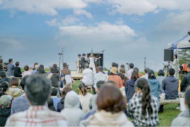 標高1780ｍの山頂に響く音色天空ピアノコンサート「Find Your Own Voice Special Concert」-Kotobito（コトビト）・とわいろ主催、富士見パノラマリゾート共催-