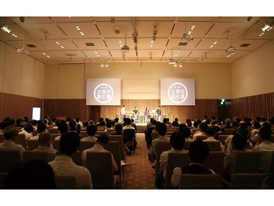 �y���̂���c�z�`���̂��錾���Ȃ��u103�̃A�N�V�����v�`�@��94��u��ƂŎЉ�����P����ɂ́A���l������Ȃ����l�����d�v�B���̉��l����{�e�n����čl�E�ĕҏW�����E�֔��M���Ă������B�v