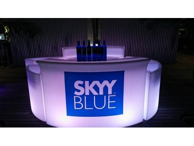 東京スカイツリタウンー(R)内「見上げるビアガーデン」で「SKYY　BLUE」（スカイブルー）体験！