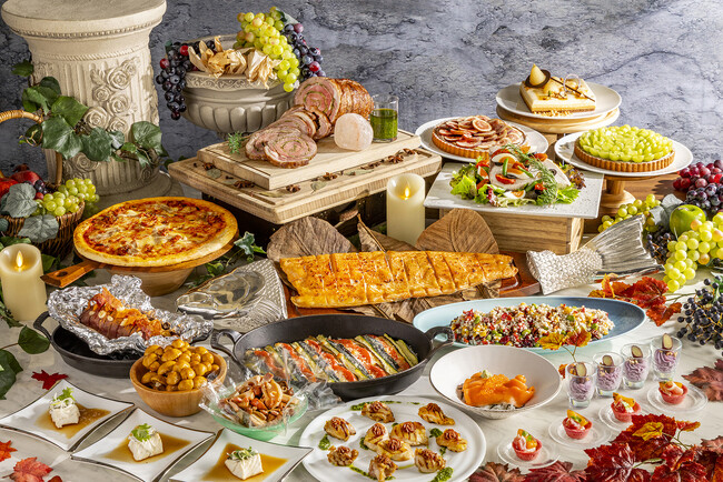 【ヒルトン東京お台場】豊かな香りと彩りに包まれる 五感で味わう秋のビュッフェ　「豊穣の秋＆シャインマスカットスイーツフェア」開催