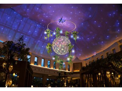 【オリエンタルホテル 沖縄リゾート&スパ】アート・コレクティブ・YouRuMaruの作品「THE INVISIBLE RHYTHMS」ロビーアトリウムに展示