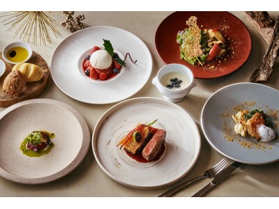 【箱根リトリートfore & villa 1/f】澄んだ空と雪景色で幻想的な箱根・仙石原を眺めながら　クリスマス＆お正月メニューを堪能