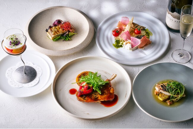 【箱根リトリートfore & villa 1/f】薪火の香りと涼味が誘う、箱根の夏。薪火料理「WOODSIDE dining」と料亭「俵石」にて夏の美食コースを開始