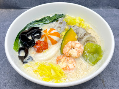 麻辣湯専門店『 菜彩麻辣湯（サイサイマーラータン）』 より辛くない『 トリュフ香る白の発酵豆乳スープ～ ...