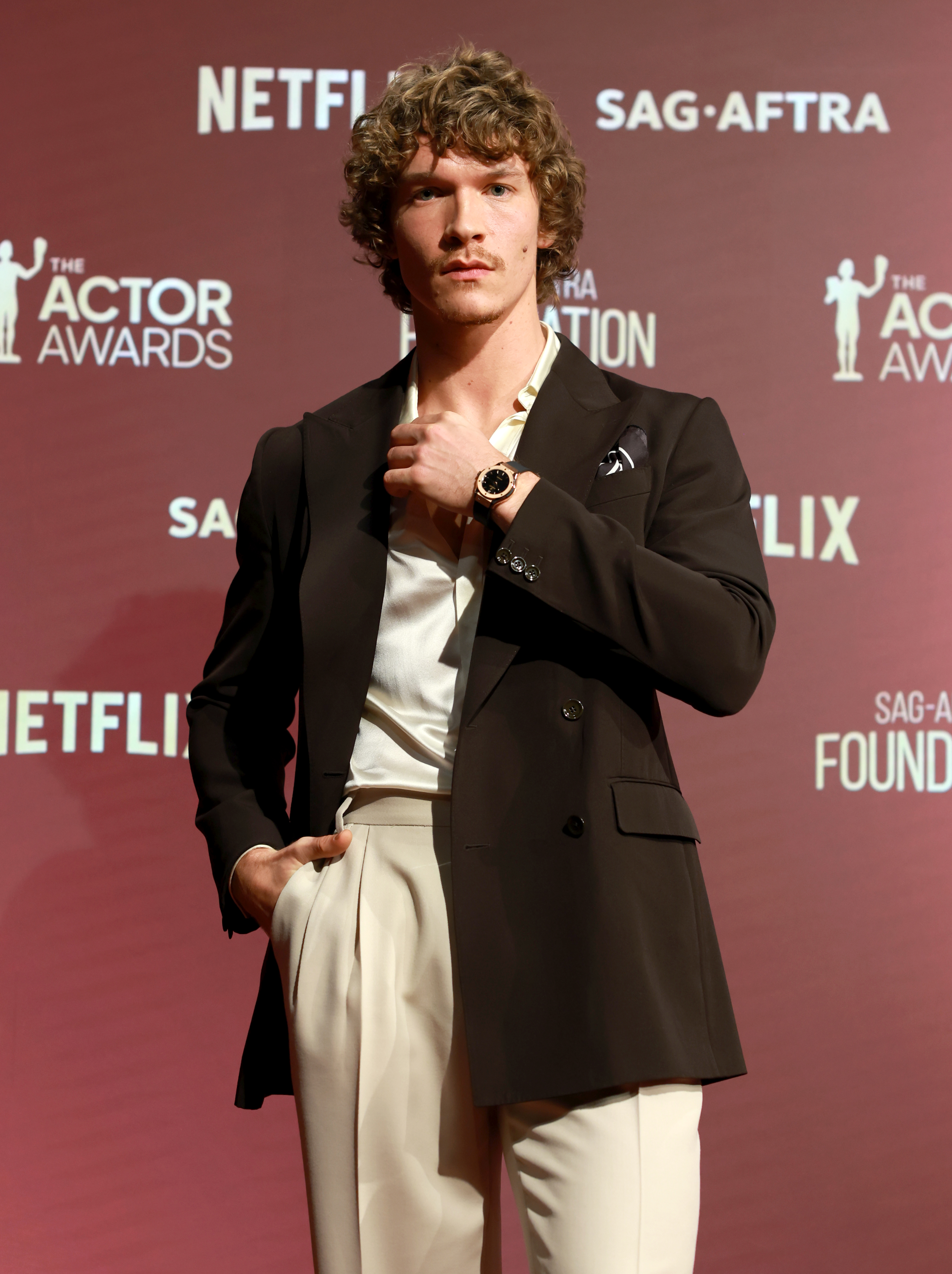 【ウブロ】コナー・ストーリー「SAG-AFTRA」でウブロを着用