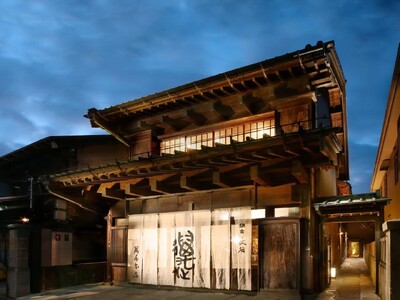 鎌倉にある萬屋本店が「ウェディングパーク 口コミアワード」にて神奈川県総合ポイントで、3年連続1位を獲得...