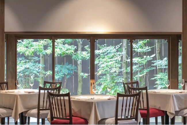 「オープン10周年目＆築100周年目を記念し、結婚式料理が食べられるイベントを開催」鎌倉の景観重要建築物等に指定されたレストランで鎌倉の夜の魅力を感じる時間をお過ごしください