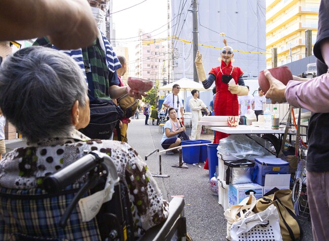 プレスリリース「福祉施設とアーティストが協働する。きむらとしろうじんじん「山谷堀 大茶湯かぞく」開催！」のイメージ画像