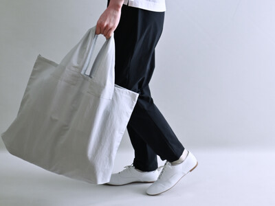 BASIC AND ACCENT で累計35,000点売れた人気のトートバッグ「BIGBAG」が、サイズ・色を新たに「BA BAG」としてリニューアル。