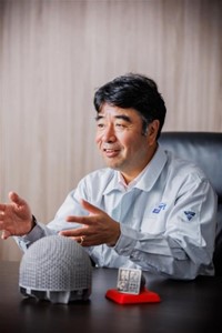 JAMPTが金属3Dプリンターで造形し、小型月着陸実証機SLIMに搭載されたアルミニウム製「衝撃吸収材」が大阪・関西万博に展示