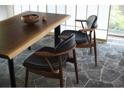 九州初！家具と日本茶を組み合わせた専門店　究極の椅子20種類が創業祭に集結