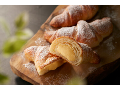 三日月屋博多駅店限定の人気商品『カスタードクリームクロワッサン』がついに北九州上陸!!