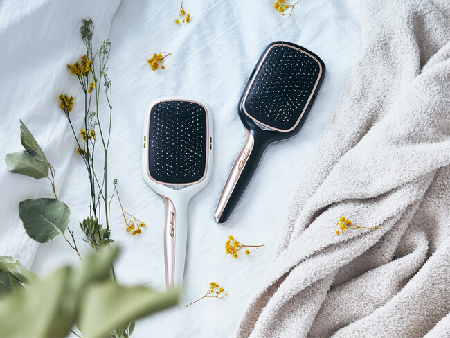 リセットブラシによる花粉の付着抑制効果を新たに検証。毛髪診断士が春の髪トラブルについて解説!