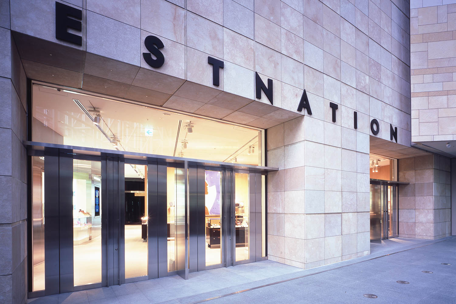 “水を一滴も配合しない”プレミアムヘアケアブランド「OLES（オーレス）」が2026年1月14日よりエストネーション六本木ヒルズ店にて取り扱い開始