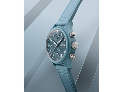 IWCシャフハウゼン、 夏らしいライトブルーで「トップガン」 シリーズのカラーコレクションを拡大